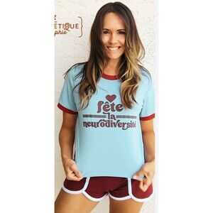 Aesthetique Philosophie Cropped  Fete La Neurodiversitè Graphic T-shirt Size L,M